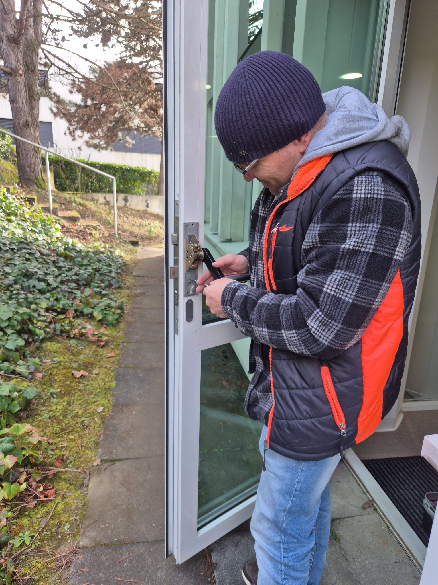 Serrurier à Lausanne – dépannage d’urgence 24h/24 pour ouverture de porte